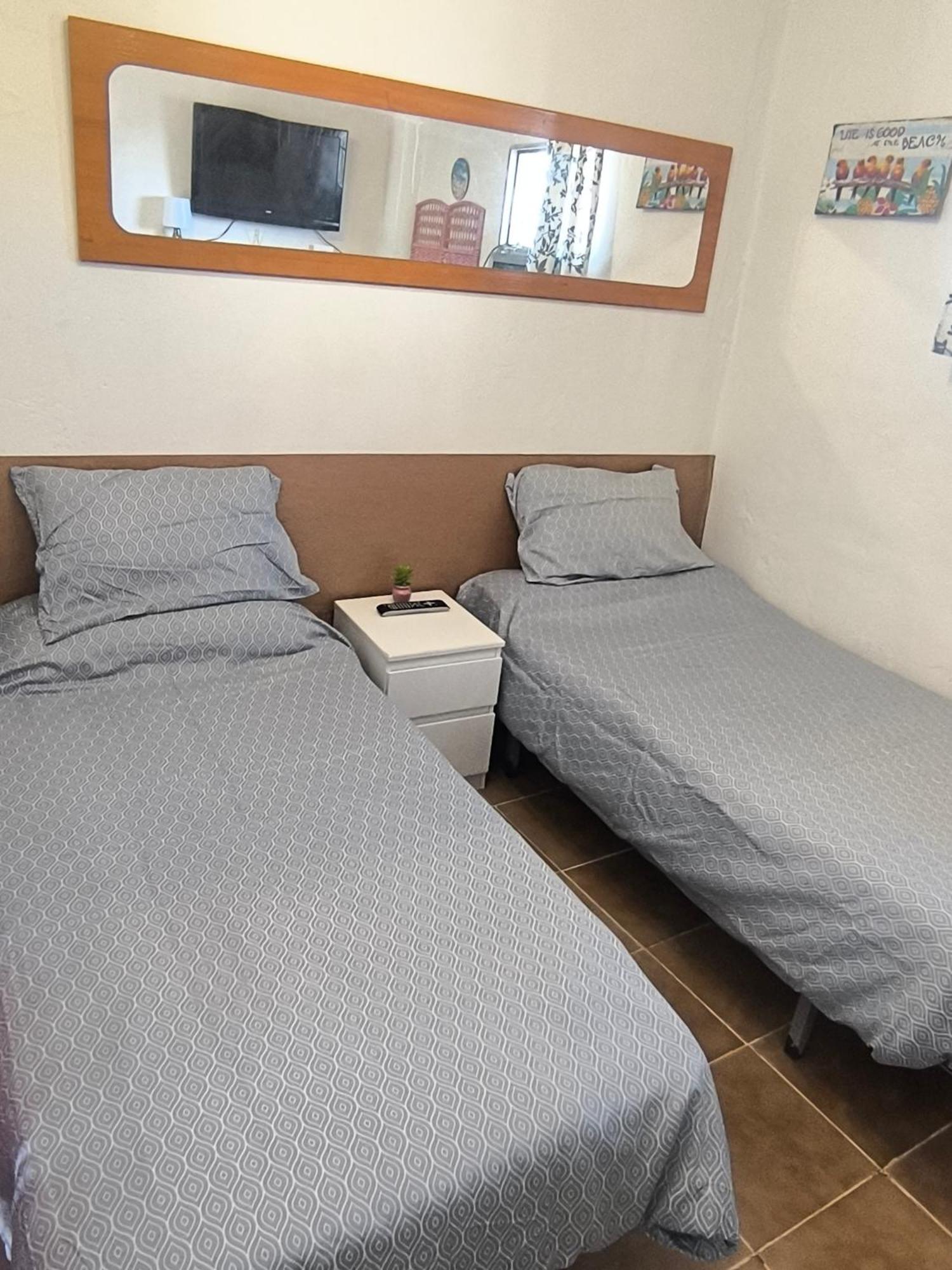 Seaside Double With Private Kitchen & Bathroom Algeciras